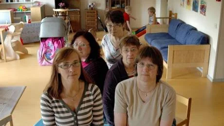 behöver barn. Dagmammorna Agneta Andersson, Raija Näätsaari, Anita Luttunen, Greta Kyrö och Ester Sjöberg vill ha fler barn.  Foto: Åsa Poromaa