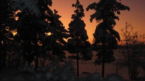 Solens nedgång i december.
