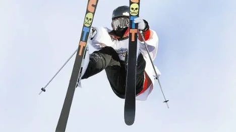 Jonas Ruthberg, Piteå, vann finalen i Luleås Big Air-tävling tack vare två närmast perfekta finalåk.