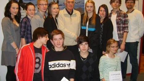 Stipendiater och pristagare vid Piteå IFs årsmöte. Bakre raden från vänster: Angelica Löfbom, Moa Mellberg, Harry Pihl, Elin Sjödin, Roger Johansson, Hanna Forsberg, Mathilda Andersson, Anders  Pettersson och Ola Sjödin. Främre raden: Rasmus Holmbom, Simon Ekman, Sia Jamedar och Ida Nordlund
