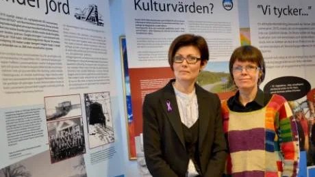 "JÄTTESPÄNNANDE". Annika Lindberg och Irene Gustafson har dokumenterat gruvmiljön på Luossavaara. Utställningen kommer att visas för besökare vid det informationskontor som LKAB ska starta i Kiruna.Foto: Åsa Poromaa