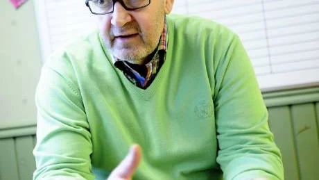 OROLIG. Michael Fleuron, ordförande för fotbollen i Bergnäsets AIK, fruktar för en föreningsdöd.   Foto: Linn Kangas  Fantenberg