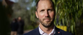 Pelling (S): "Vi klarar inte våldsvågen ensamma"
