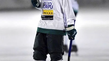 lätt. Mikko Rytkönen gjorde fyra mål mot Unik i en match som var "ganska tråkig" enligt HT-bandys tränare Jukka Ohtonen. Foto: MATS BENGTSSON