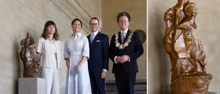 Kronprinsessparet invigde "Kärlekspar på klippa"