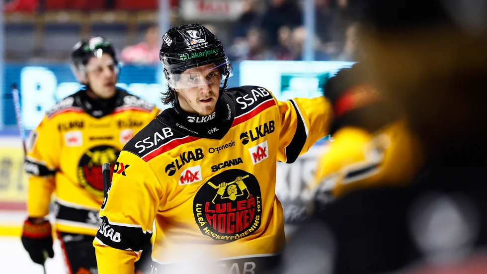 "Visst är jag nöjd med den första hälften av säsongen", säger Marcus Hardegård – som har gjort fem mål och 13 assist på sina 25 första matcher för Luleå Hockey.