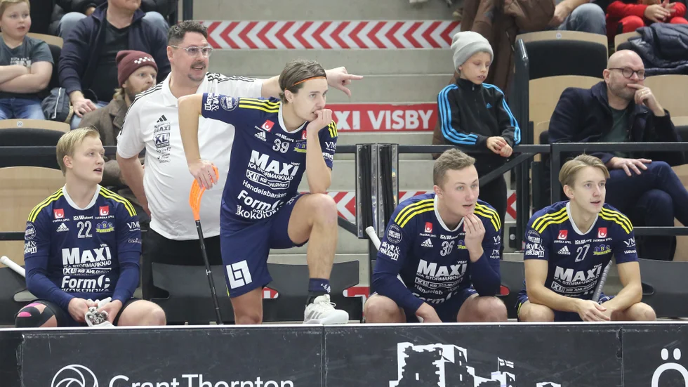 Joakim Bandholtz och Visby IBK har säkrat allsvenskt kontrakt, och på söndag kan spel i kvalet bli klart.