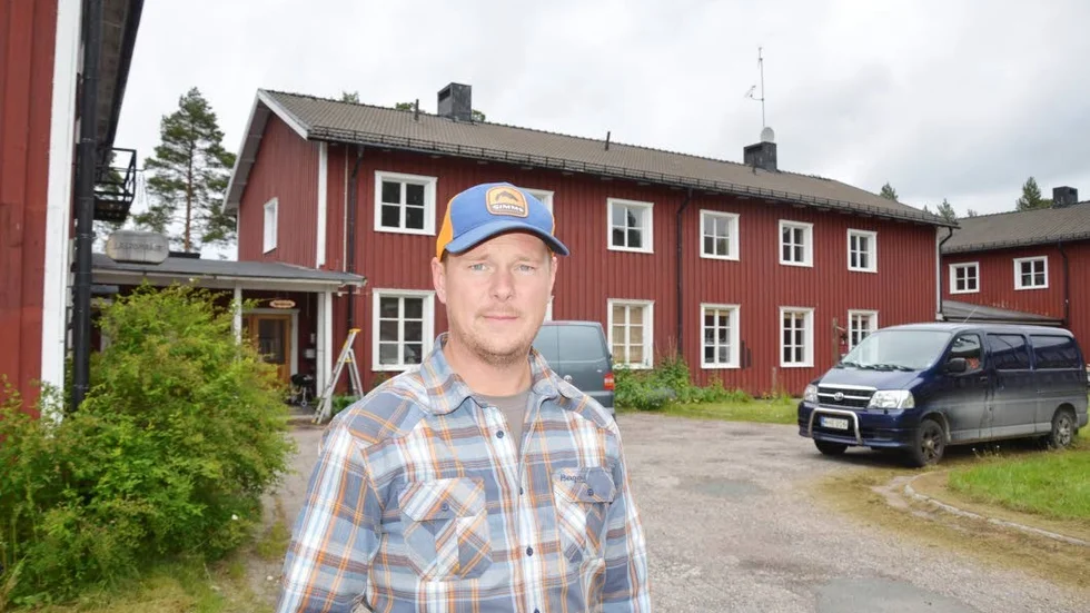  ”Klart att det finns en risk att vi måste flytta verksamheten”, säger Johan Väisänen efter kommunens nya besked om att hotellet ska ut på öppna marknaden