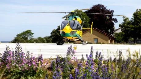 Räddning. Den döde mannen bärgades till Visby av en helikopter som Sjöräddningscentralen skickade till undsättning.foto: malin vinblad