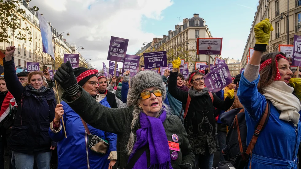 Demonstranter på gatorna i den franska huvudstaden Paris.