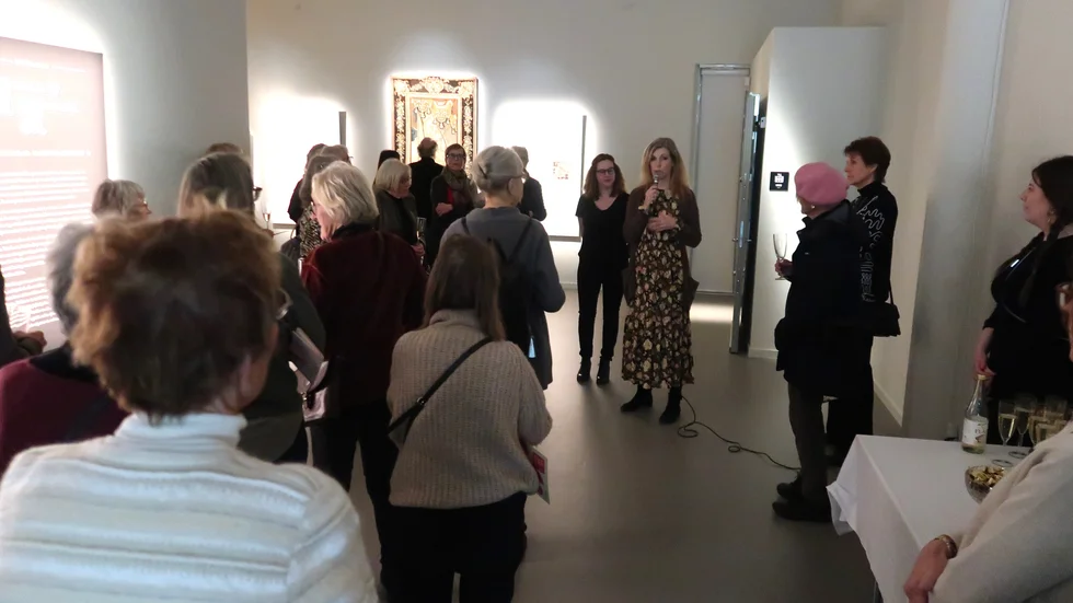 Utställningen invigdes av konstpedagog Åsa Nyberg Botshinda och Joanna Thompson i Galleri Wåghals högst upp i museet.