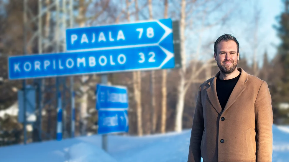 Hemvändande advokaten David Svenn, 40, överväger att avbryta mångmiljonsatsningarna på bostäder och ett lyxigt hotell i Pajala efter att kommunens sparkrav har presenterats : ”Jag är djupt oroad”   