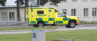 Ung man föll från tak – krossade bröstrygg och handled