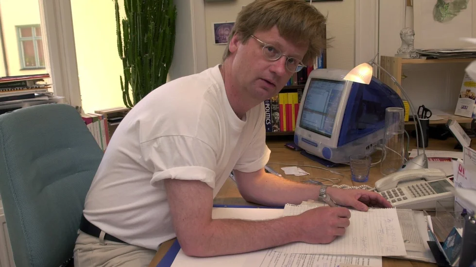 Så här har Ledarbloggen lärt känna Håkan A Bengtsson, Arenagruppens vd och primus motor. Som ständigt skrivande, påläst och engagerad. Bilden är från 2001.