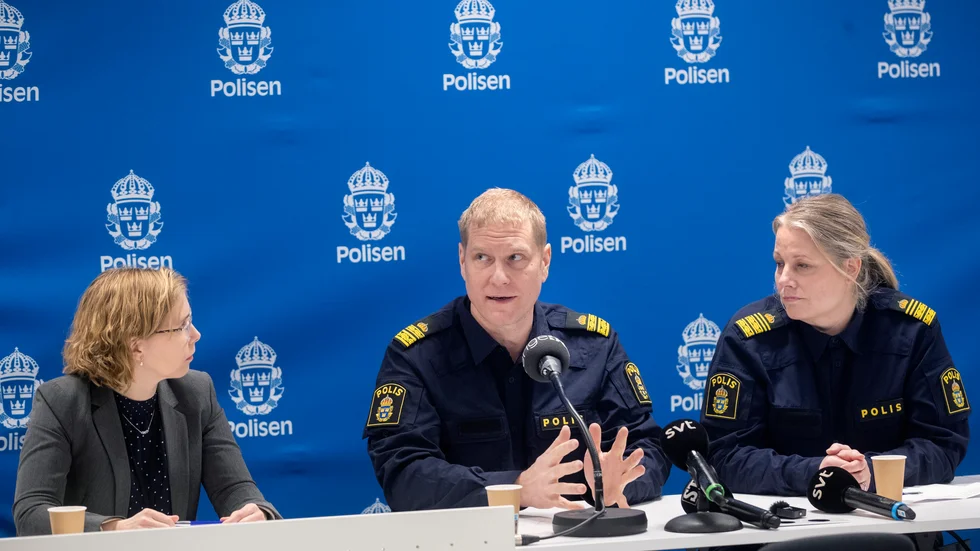 Åklagare Karin Everitt, lokalpolisområdeschef Josef Wiklund och Veronica Andersson, chef för utredningsenheten på Polisen Västernorrland, under en pressträff i januari där de informerade om de stora tillslaget i Sundsvall. Arkivbild.