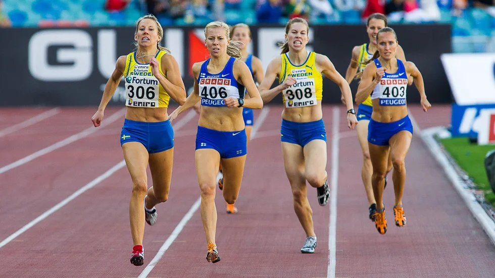 Johanna Hallberg, längst till vänster på bilden, på väg mot segern på 800 meter i Finnkampen 2007. Ett stort ögonblick för Visbytjejen som även blev svensk mästare på 800 meter två gånger.