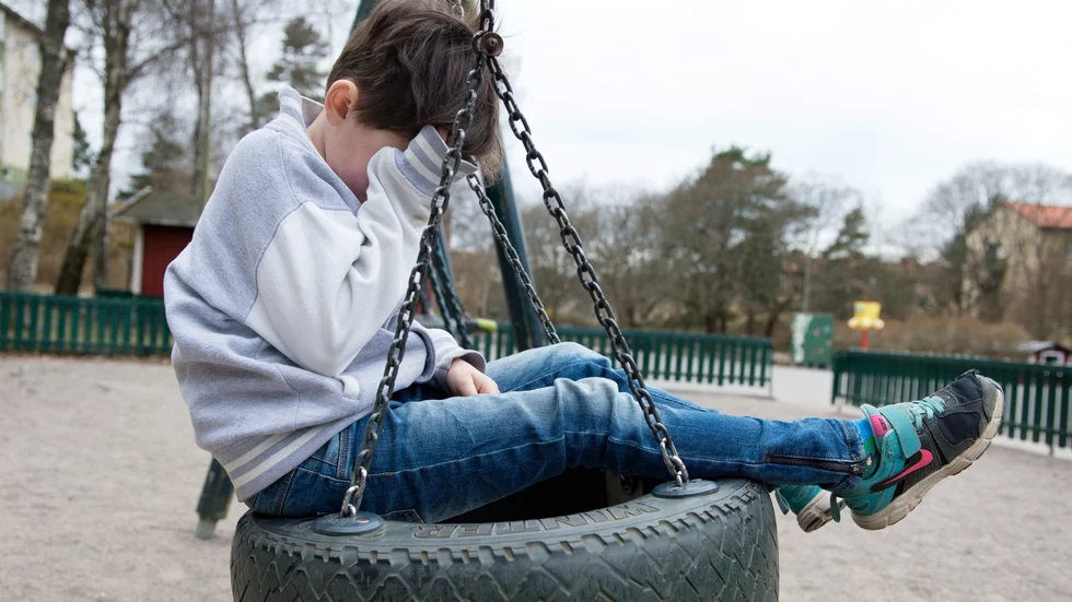 Se även barnen som utsätts för våldet i skolan.