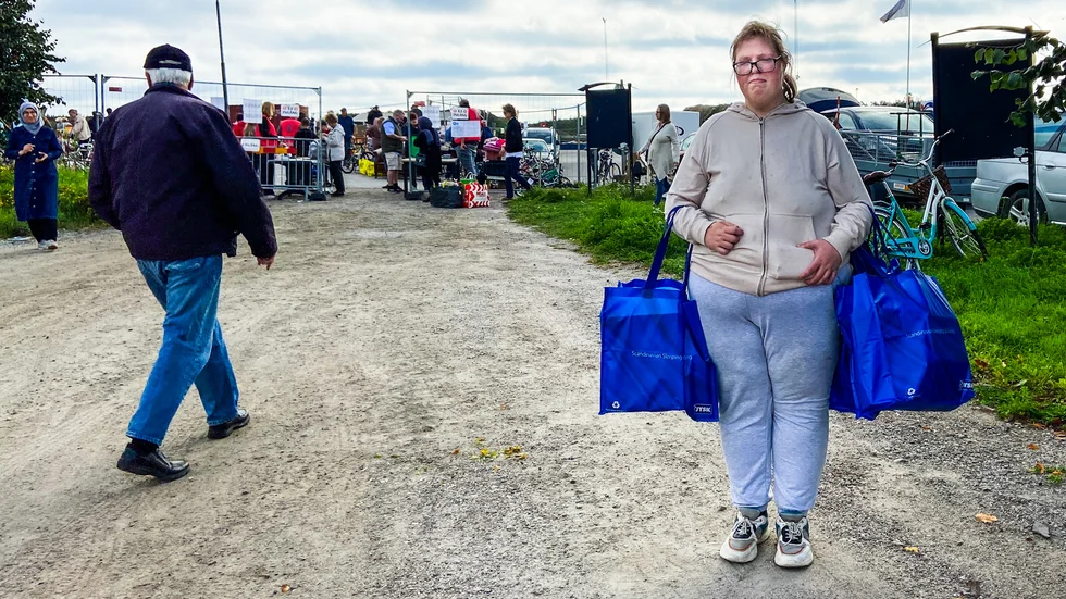 Jenny Persson har fyllt kassarna med barn- och hästsaker. 