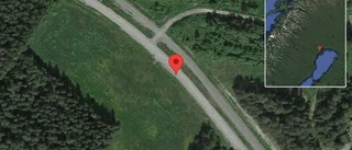 Stopp på väg 597 på grund av olycka med en personbil