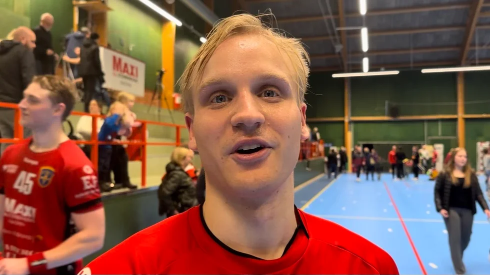 Filip Eriksson, hemvändare i EHF, gjorde comeback efter två år i Västerås/Irsta och var nöjd med första insatsen. "Bra drag på publiken och bra match av oss", säger han.