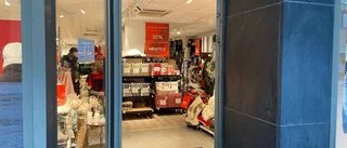 Etablerade kedjan stänger i centrum
