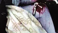 Fastspänd med en snara runt halsen kämpade kvinnan för sitt liv när mannen attackerade henne med en hammare. Foto: POLISEN