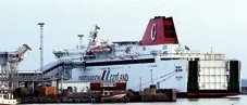 Färjan läckte olja i Visby hamn