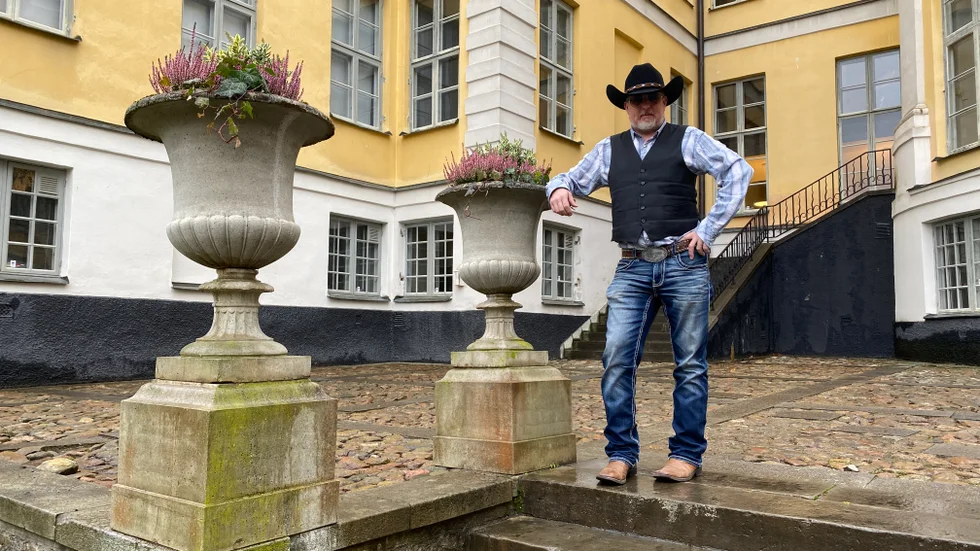 Finspångssonen Andreas Johansson är första svensk som utsetts till bästa manliga sångare vid countrygalan i Texas.