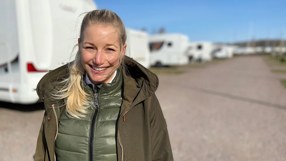 Cassandra Danielsson, som driver Stegeborg tillsammans med sin man Casimir.