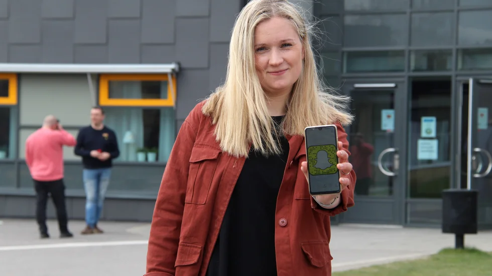 Kisatjejen Kajsa Rietz är föreläsningsansvarig på Novahuset och expert på ungas liv på internet. "Vi måste börja att förändra strukturerna i samhället", konstaterar hon.