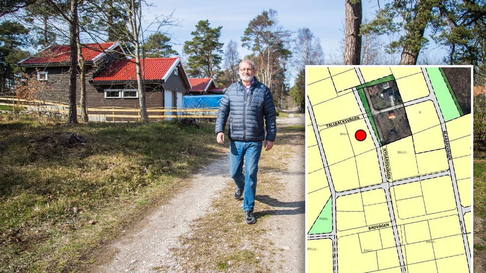 Peter Norman vandrar på Nygårdsvägen där den i verkligheten går. Men enligt detaljplanen går vägen cirka tio meter västerut, tvärs igenom hans garage och villa i bakgrunden. På den infällda kartan från den felaktiga detaljplanen är Normans hus markerat med en röd prick. Här syns även Nygårdsvägens falska sträckning över flera befintliga tomter i planen samt de två tomter som är undantagna från detaljplan.