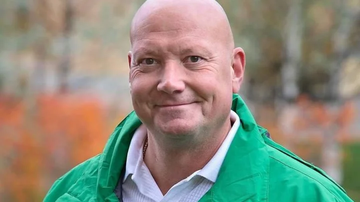 Hans Öhlund, ordförande i barn- och utbildningsnämnde, tycker inte att de stänger möten. "Det är snarare så att vi öppnar möten." (Arkivbild)