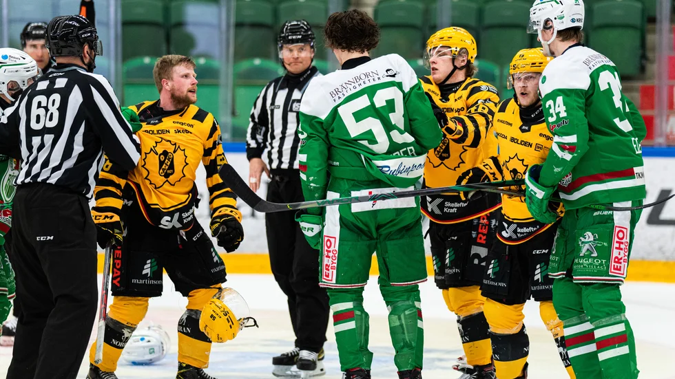 Oskar Nilsson var i hetluften vid många tillfällen under första semifinalmatchen mot Rögle.