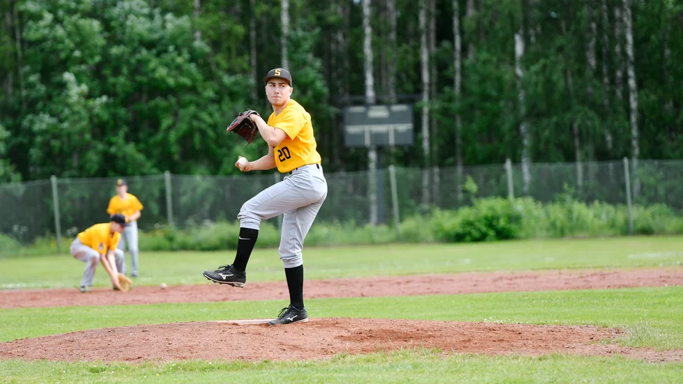 Anton Elingstam och hans Skellefteå baseboll kom närmare Leksand på hemmaplan, men fick ändå två förluster i protokollet.