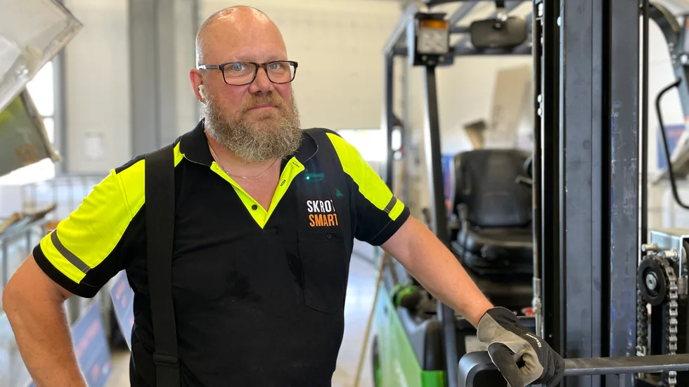 Magnus Ivung arbetar i den nyöppnade lokalen.