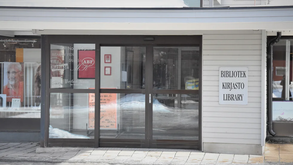Kommunstyrelsen beslutade att bordlägga ärendet eventuella galleriaköpet. Frågan väntas tas upp igen vid ett senare tillfälle.
