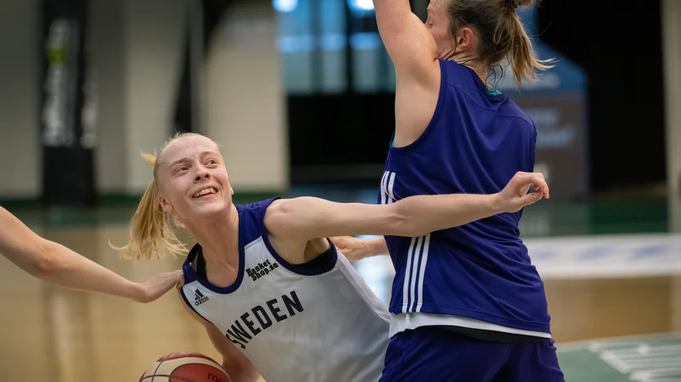Klara Lundqvist får inte en utan fyra nya förbundskaptener. Arkivbild.