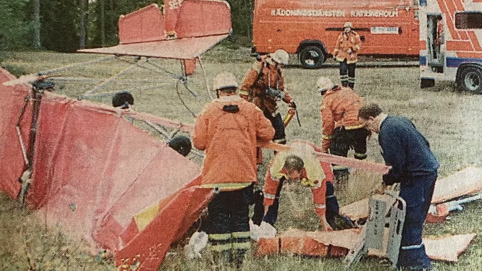 I ett hemmabyggt plan störtade en 52-årig man i en grusgrop vid Ekstugan mellan Katrineholm och Norrköping.