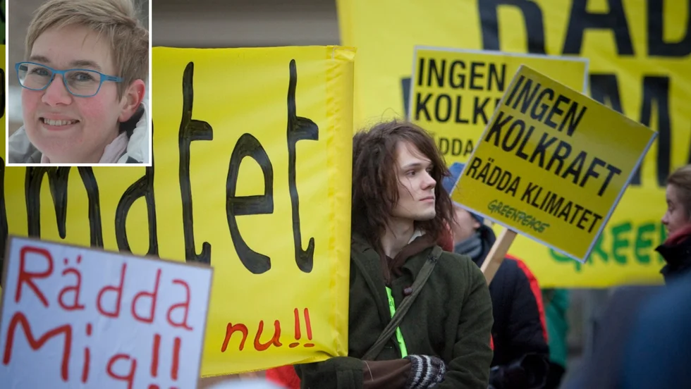 "Vi har suttit i regering i sju år och levererat. Har det varit lätt? Nej. Är vi framme vid vårt mål? Inte än. Men vi har kommit en bit på vägen" skriver Caroline Axelsson från Vimmerby, ett av partiets språkrör i Kalmar län tillsammans med språkrörskollegan Max Troendlé.