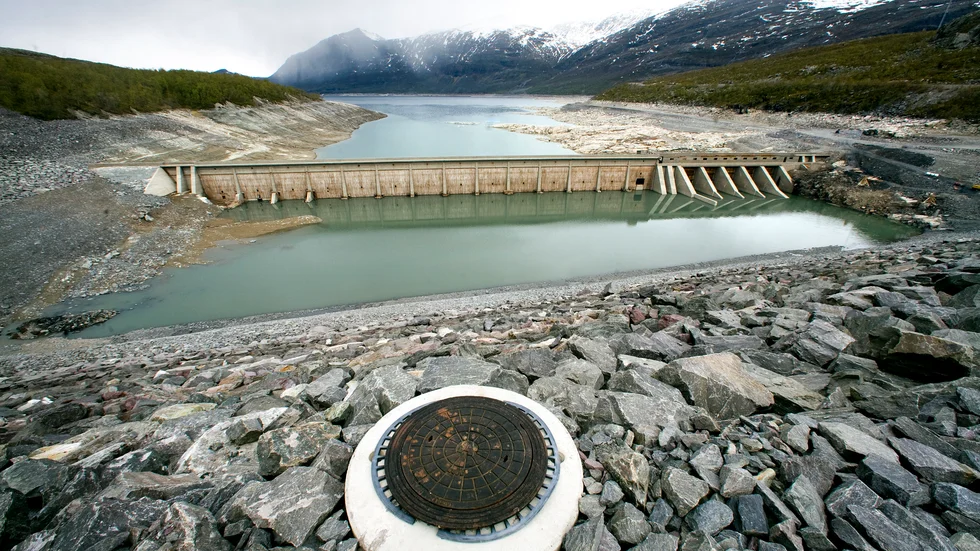 Vid dammbrott i Suorva, Seitevare, Porjus eller Messaure förväntas broar nedströms älven att förstöras. 