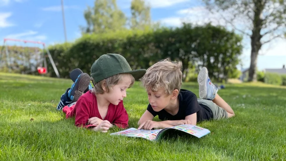 Benjamin, 7 år, och Nils, 4 år.