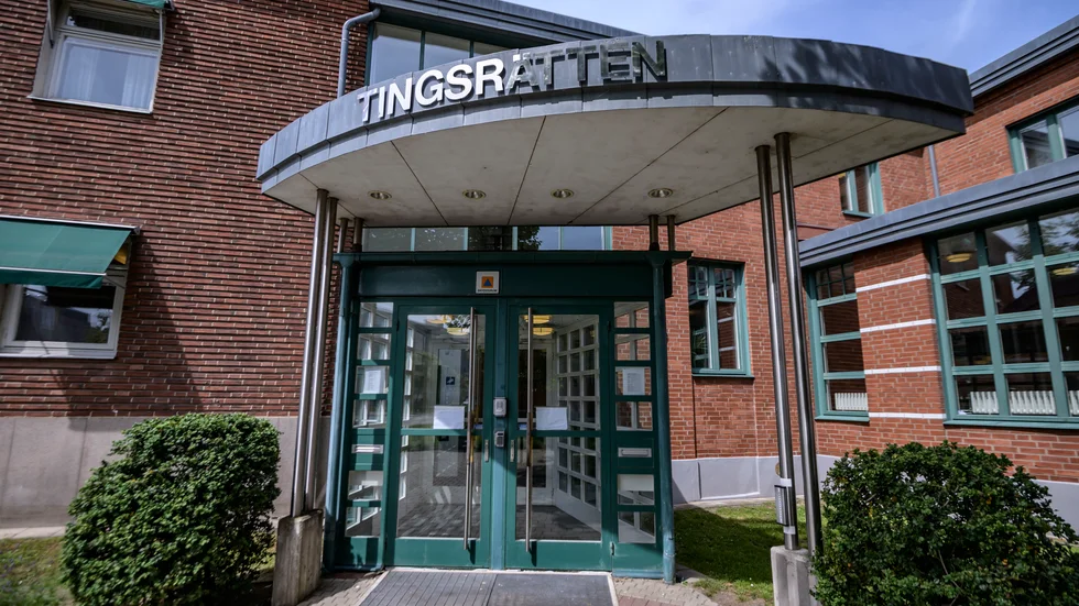 Tre NMR-medlemmar döms för grov skadegörelse mot två romska minnesmärken. Kristianstads tingsrätt bedömer dådet som starkt kränkande för romer. Arkivbild.
