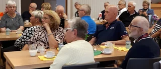 Surströmmingsfest för pensionärer i Sikfors