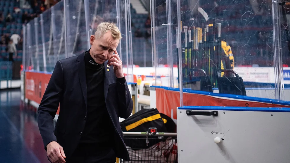 Det var känslomässigt för Robert Ohlsson när han vände hem i ny kostym. Han avgick med seger mot sitt gamla lag och gjorde ett bra avtryck.