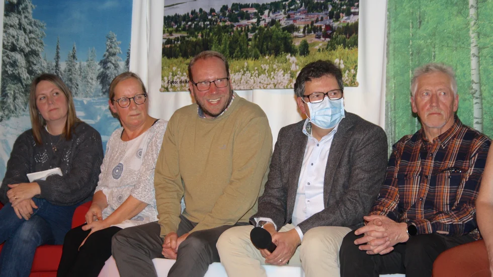 Några av deltagarna på dialogmötet. Från vänster: Ann-Helen Bågesund Marklund, Eija Kjäll, Oskar Sjölund, Gregor Waclaw och Jonny Önnerlöv.