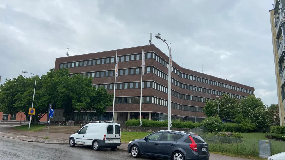Flera företag i centrala Eskilstuna utsattes för inbrott under helgen. Bland andra ett kontorshotell på Munktellstorget 2.