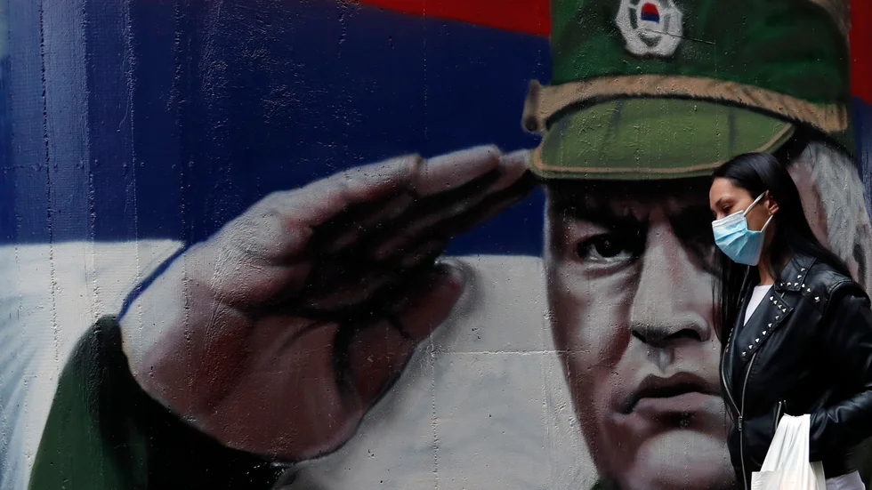 En väggmålning av den krigsbrottsdömde bosnienserbiske befälhavaren Ratko Mladic i belgrad i Serbien. Arkivbild.