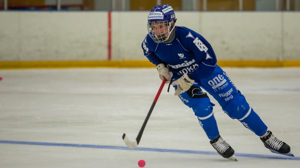 Albin Rohlén på IFK Motalas första isträning för säsongen.