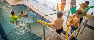Bo Hedin, 7 år, simmar för andra barns skull: "Jag tycker så synd om dem"