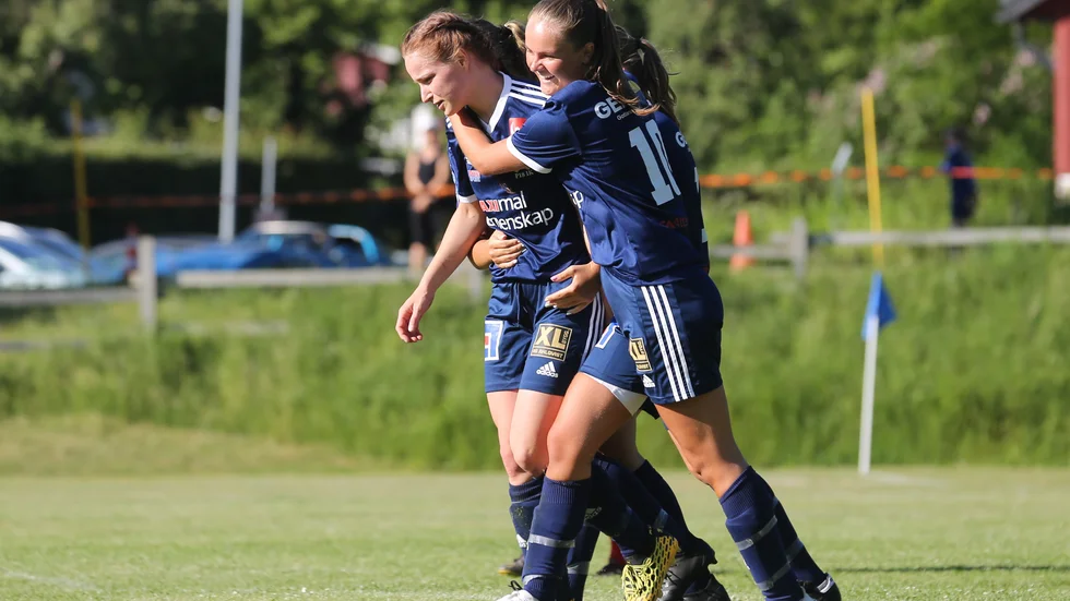 Sandra Kollberg gjorde P18:s mål medan Thea Gillerfors fixade Dalhems kvitteringsmål.
